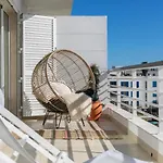 57 Bee Marina - Boutique Hideaway With Pool