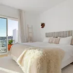 57 Bee Marina - Boutique Hideaway With Pool 아파트
