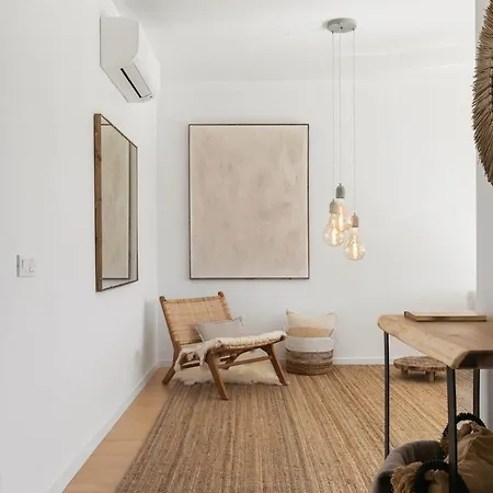 57 Bee Marina - Boutique Hideaway With Pool Appartement *