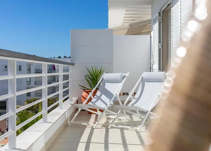 57 Bee Marina - Boutique Hideaway With Pool Apartament *