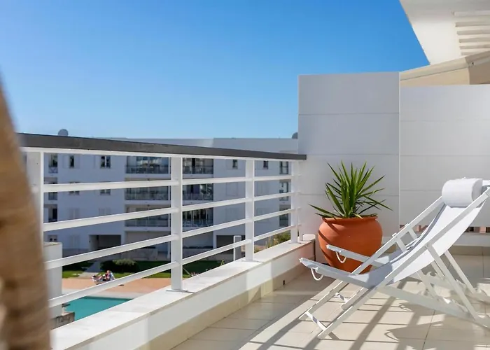 57 Bee Marina - Boutique Hideaway With Pool Lagos