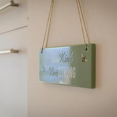 57 Bee Marina - Boutique Hideaway With Pool アパート ラゴス