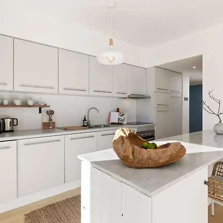 57 Bee Marina - Boutique Hideaway With Pool アパート ラゴス