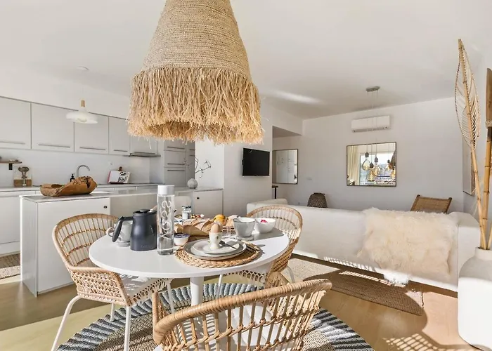 Apartment 57 Bee Marina - Boutique Hideaway With Pool