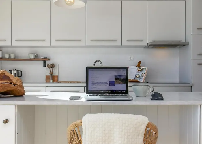 57 Bee Marina - Boutique Hideaway With Pool Апартаменты *